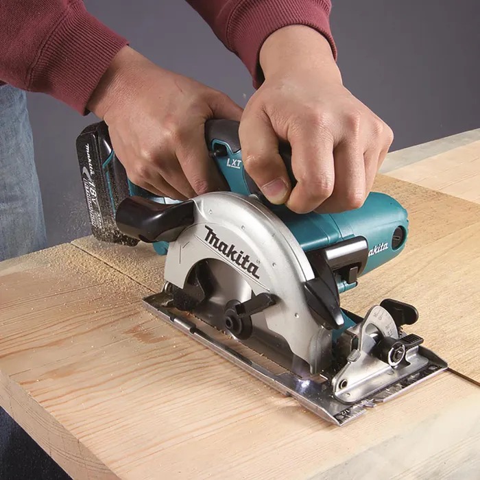 Makita DSS501Z Akku Handkreissäge 18V LXT 136mm 51mm Schnitttiefe – Bild 5